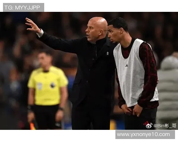 格伦约翰逊称伊萨克与埃基蒂克风格互补可共担锋线核心位置