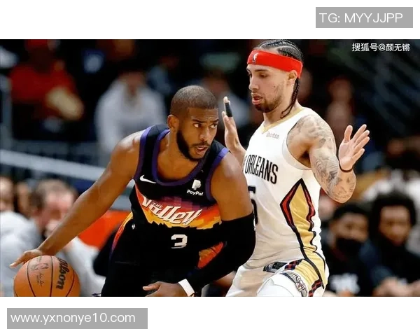 老炮×2!库里与保罗赛后亲密拥抱笑逐颜开场面温馨动人 老炮×2!库里与保罗赛后亲密拥抱笑逐颜开场面温馨动人